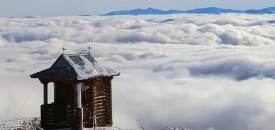 The “Carpathian Sea” was spotted on Mount Pip Ivan: a rare atmospheric phenomenon has struck the web. Video