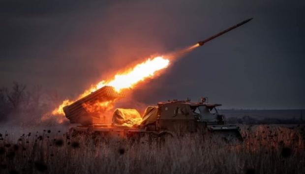 Переговори України з РФ зайшли у глухий кут, доля війни вирішиться на полі бою – WSJ